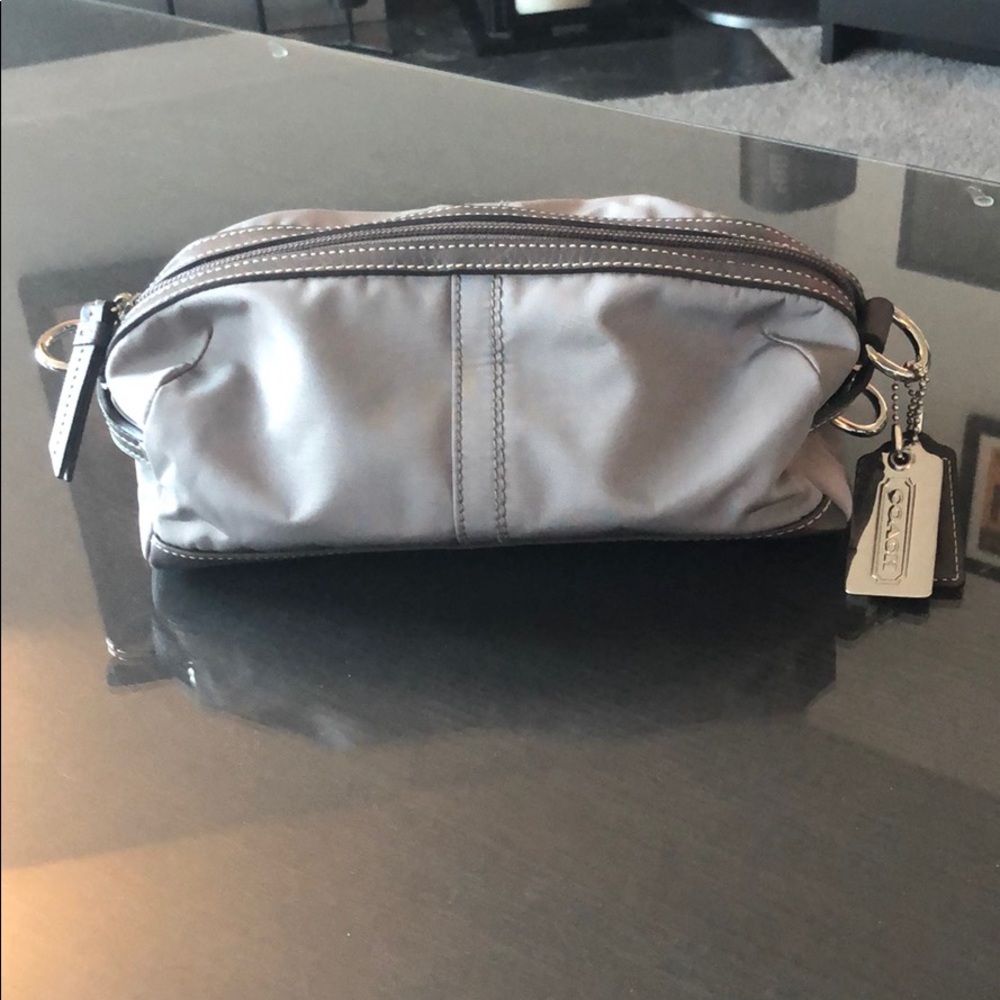 COACH Varick Nylon Travel Kit (77087)